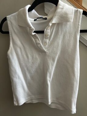 Brandy Melville Sleeveless Polo Crop Tank Top in White